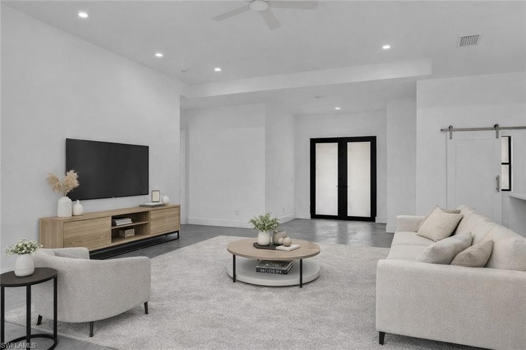 11161 Carnegie AVE-10