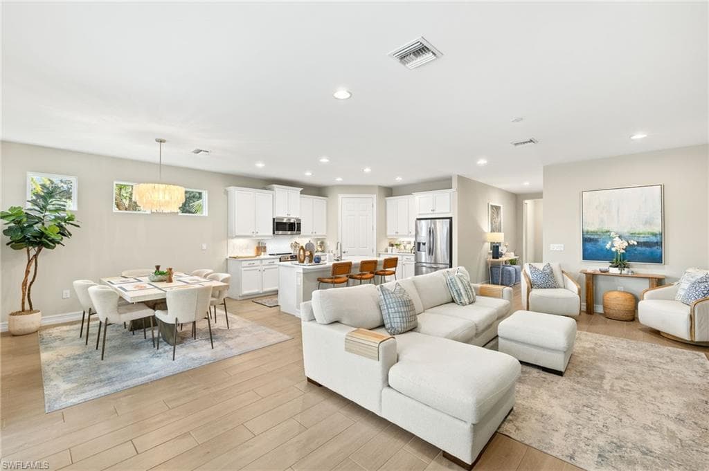 14546 Tropical DR-2