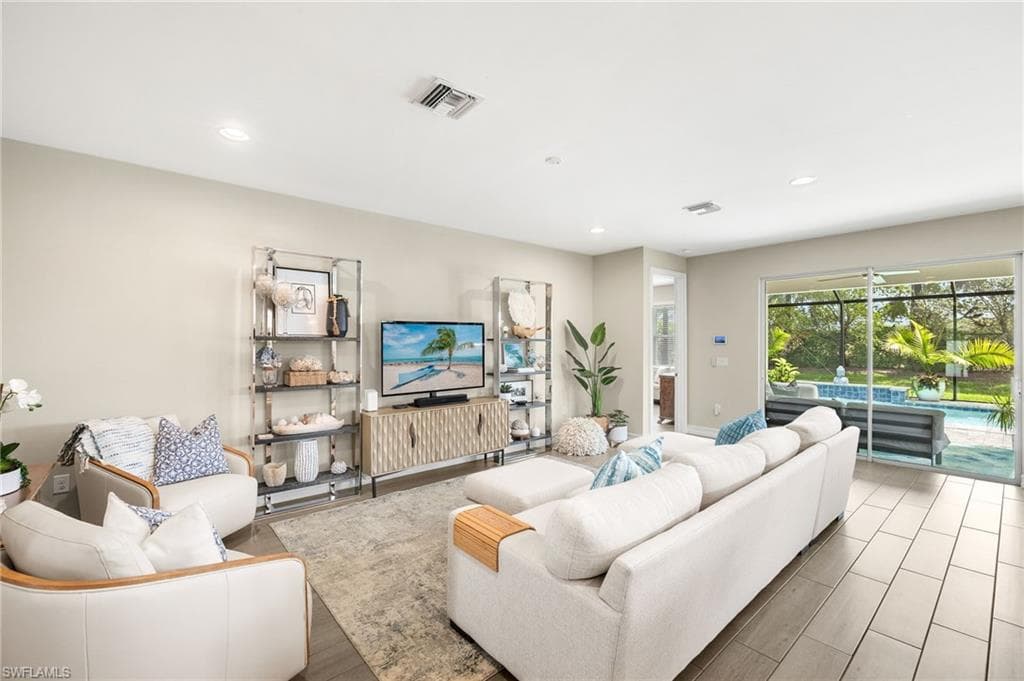 14546 Tropical DR-4