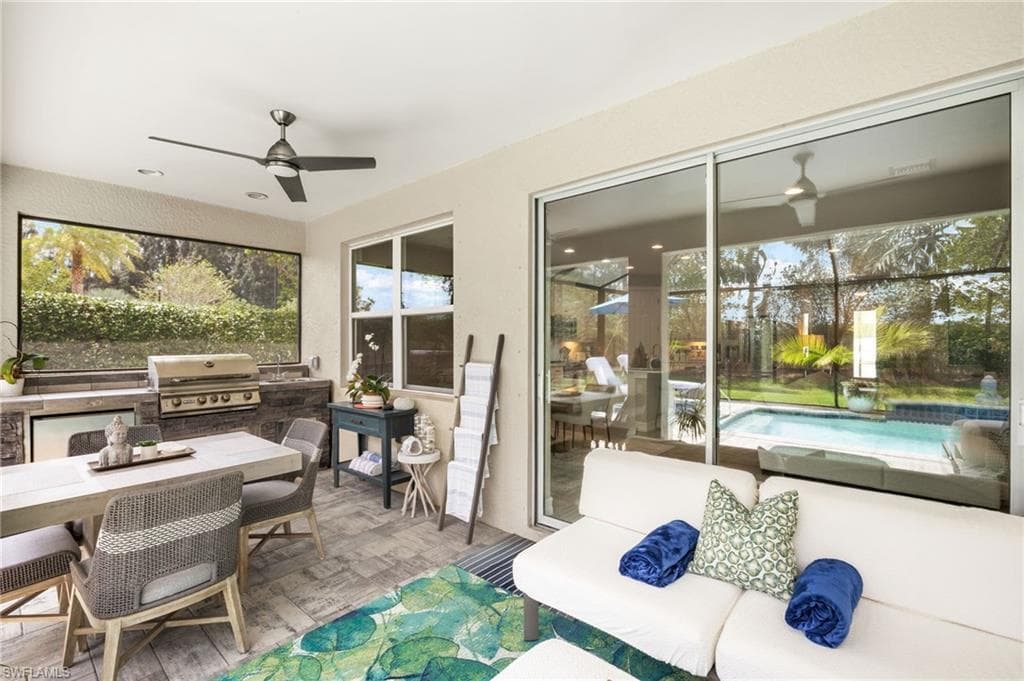 14546 Tropical DR-23