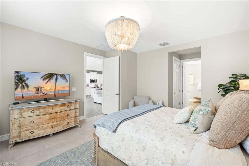 14546 Tropical DR-13