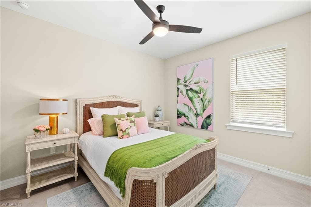 14546 Tropical DR-18