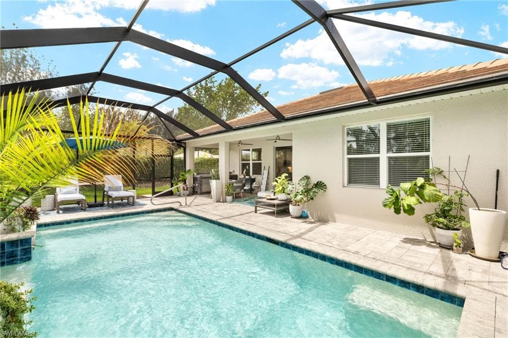 14546 Tropical DR-24