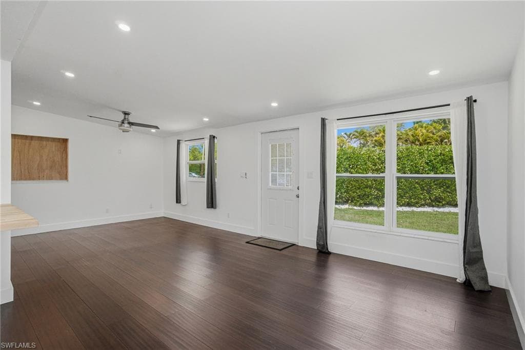 2300 Estey AVE-6