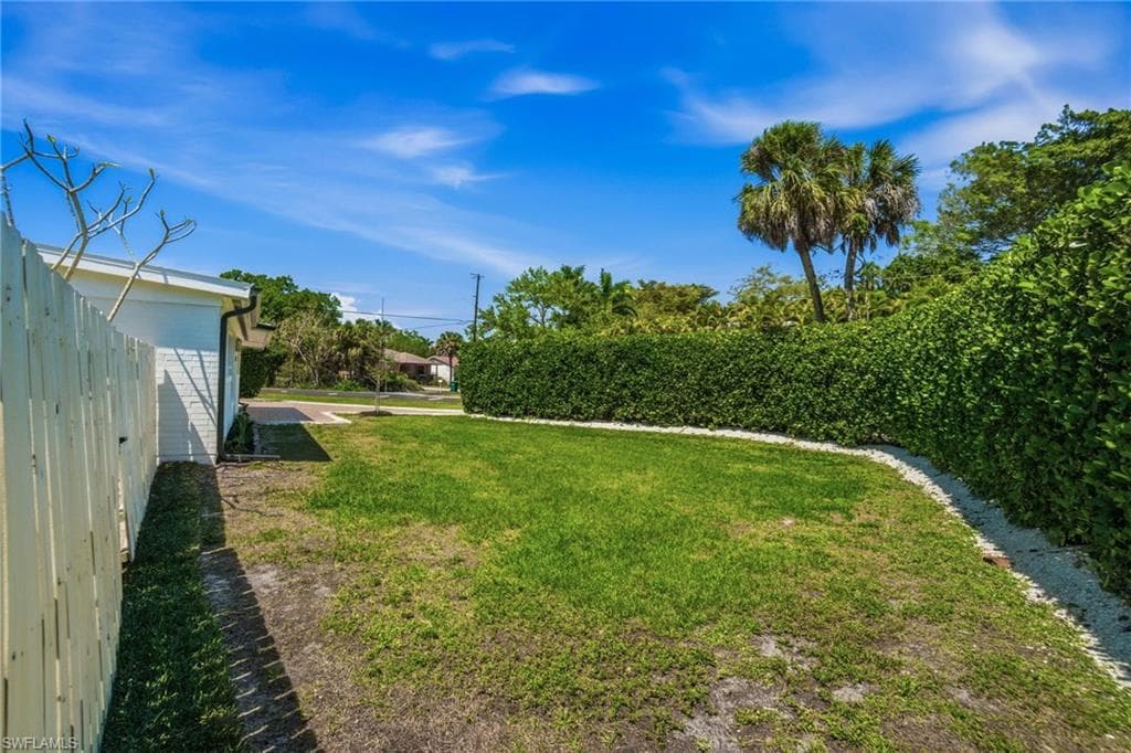 2300 Estey AVE-31