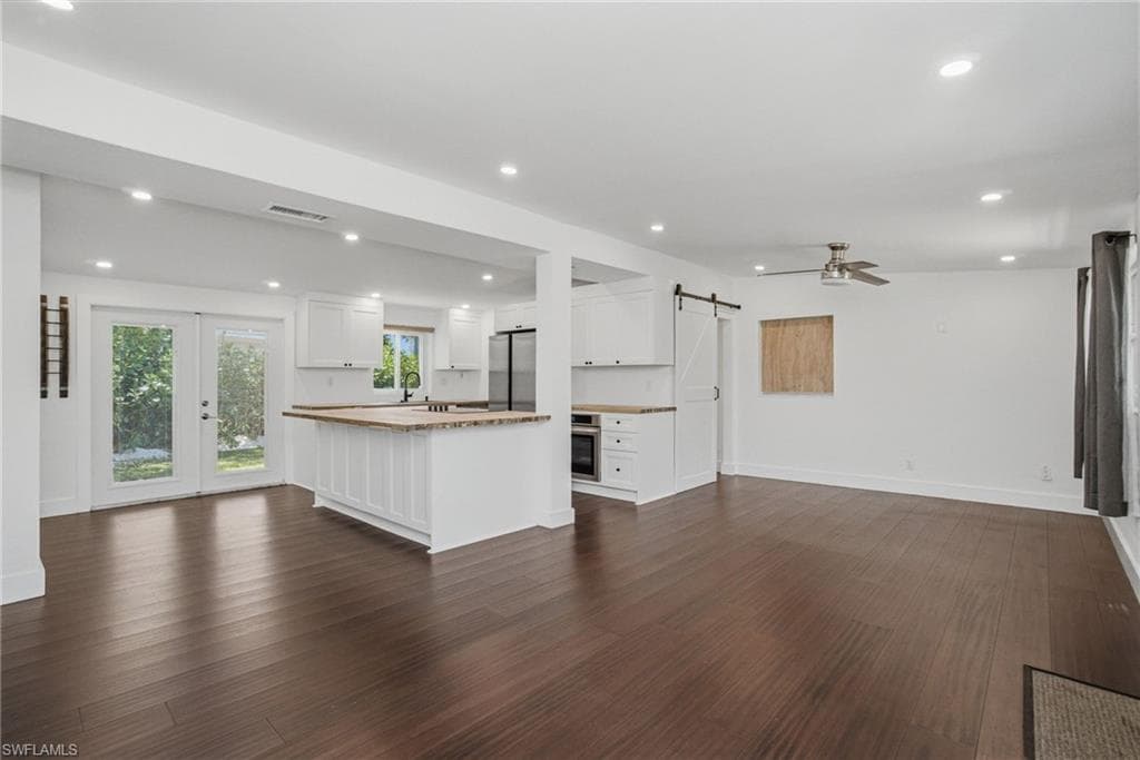 2300 Estey AVE-4