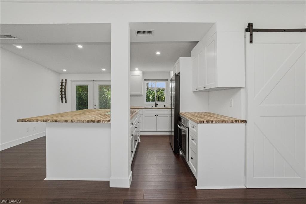 2300 Estey AVE-8