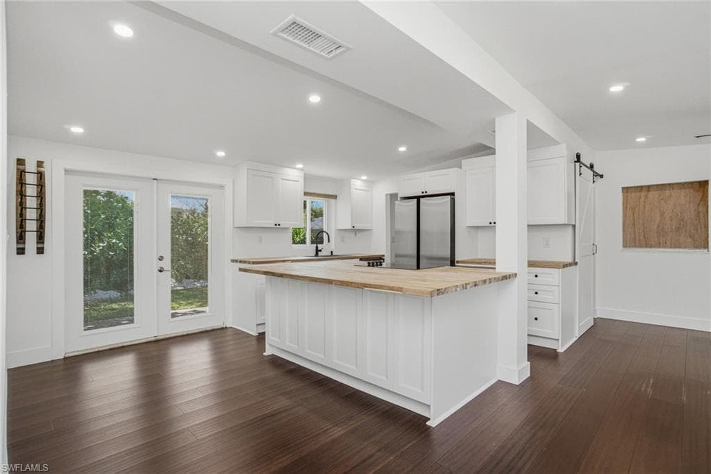 2300 Estey AVE-9