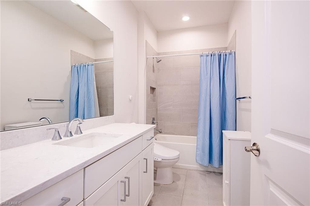 2409 Ariane DR-13