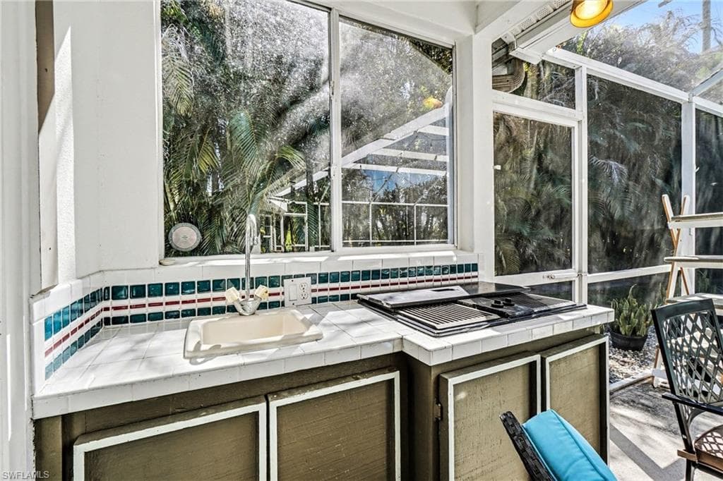 728 Milwaukee BLVD-25