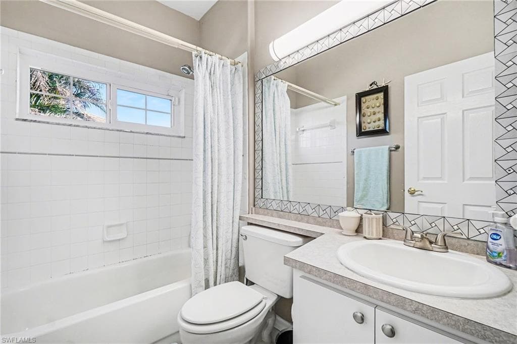 728 Milwaukee BLVD-19