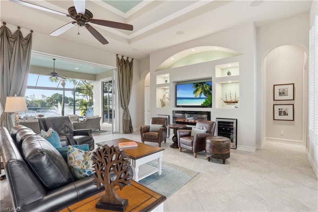 9450 Monteverdi WAY-3