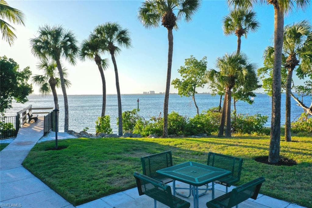 14490 Laguna DR-42