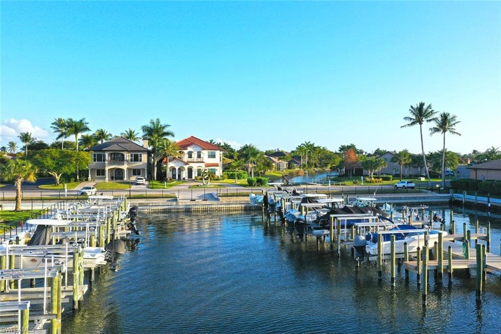 14490 Laguna DR-5