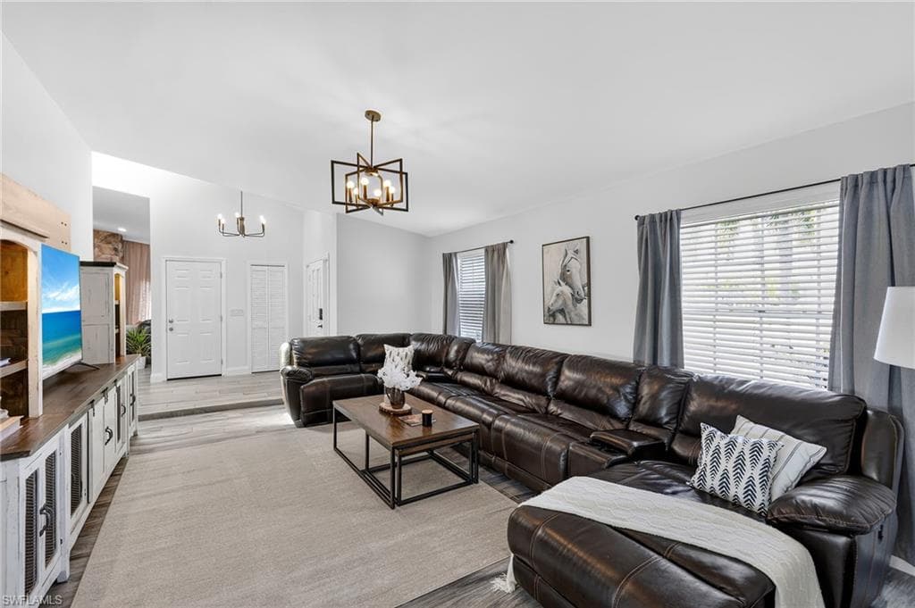 29 SE 10th AVE-10