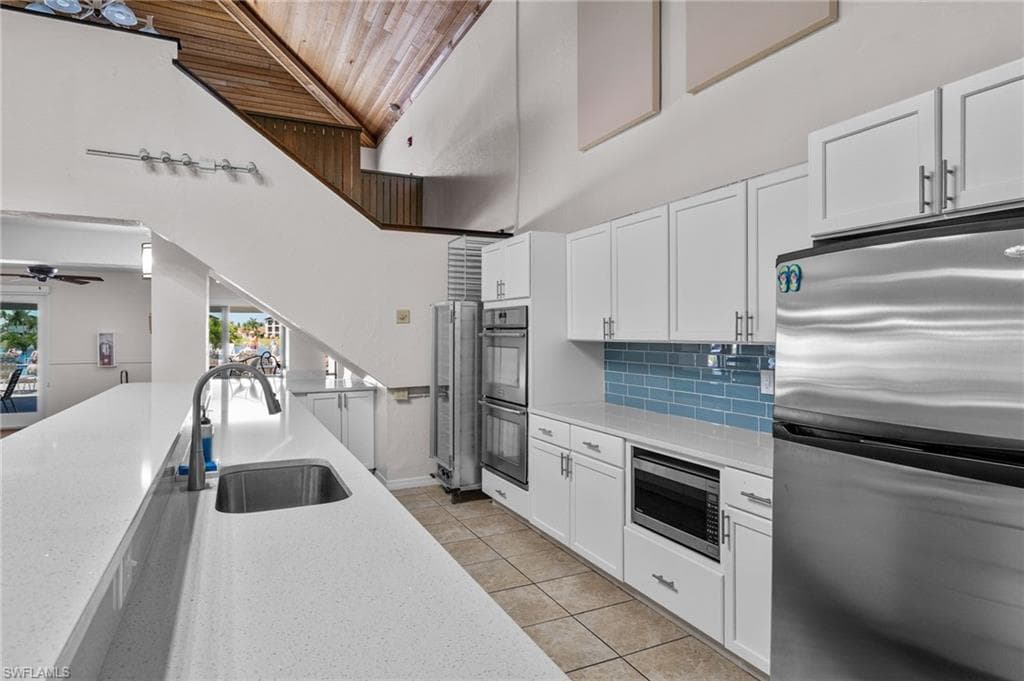 11220 Caravel CIR 302-26