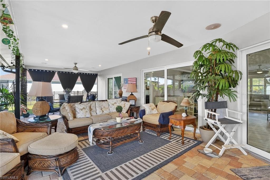 2424 Longboat DR-12