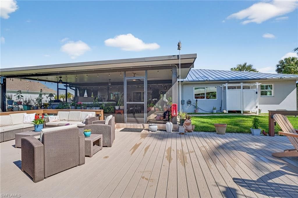 2424 Longboat DR-23
