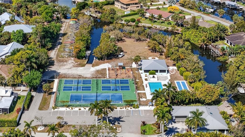 2424 Longboat DR-33