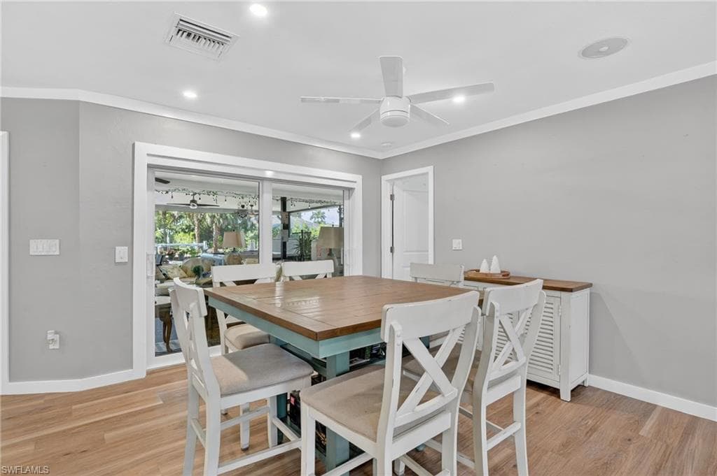 2424 Longboat DR-9