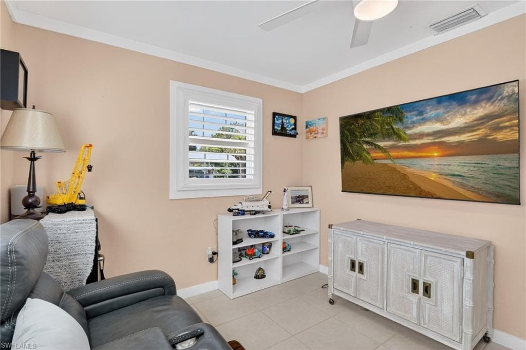 2424 Longboat DR-28