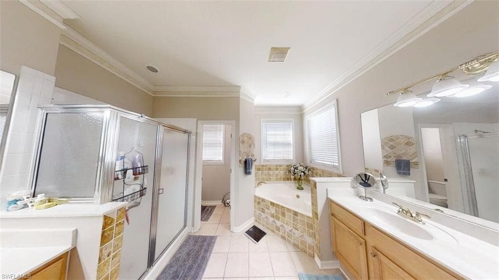 138 Burnt Pine DR-18