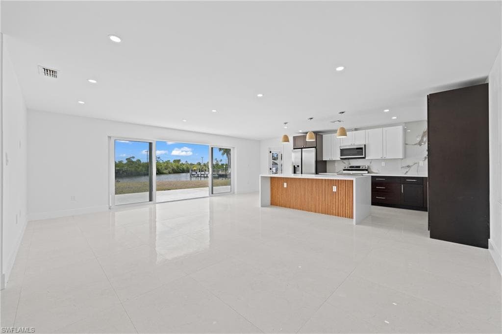 12065 Boat Shell DR-1