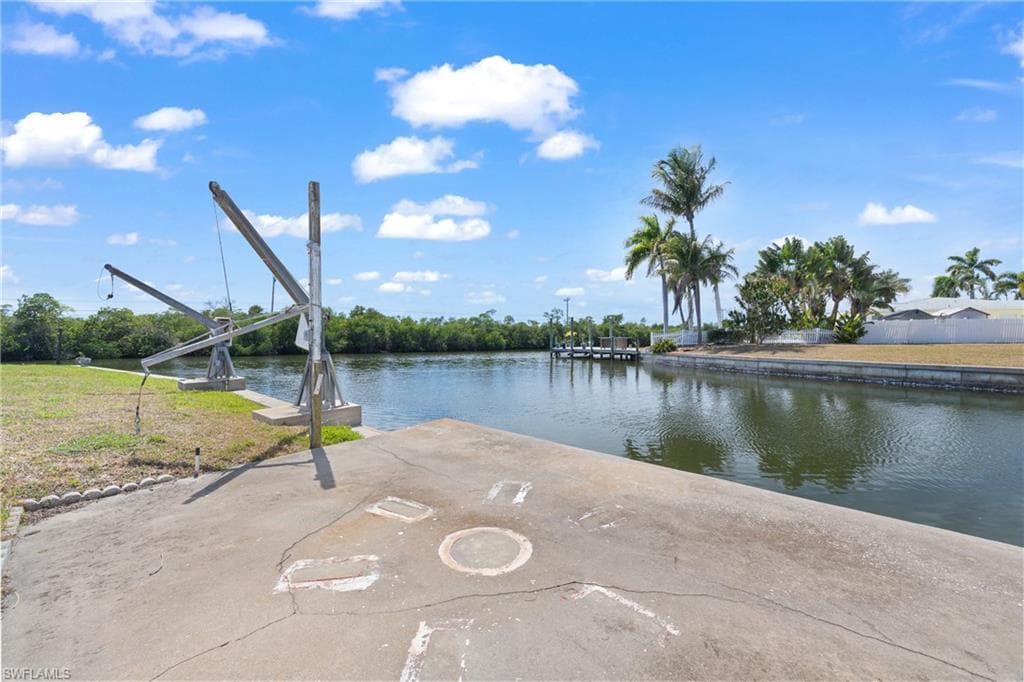 12065 Boat Shell DR-18