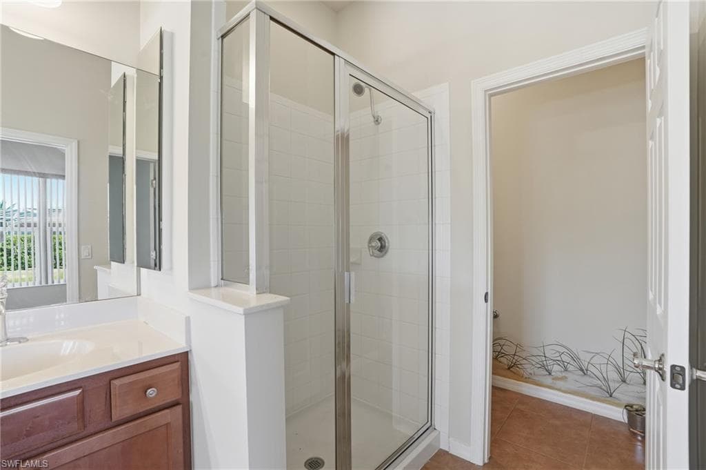 2457 Sutherland CT-12