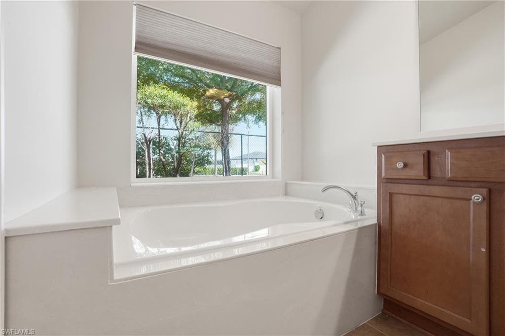 2457 Sutherland CT-13