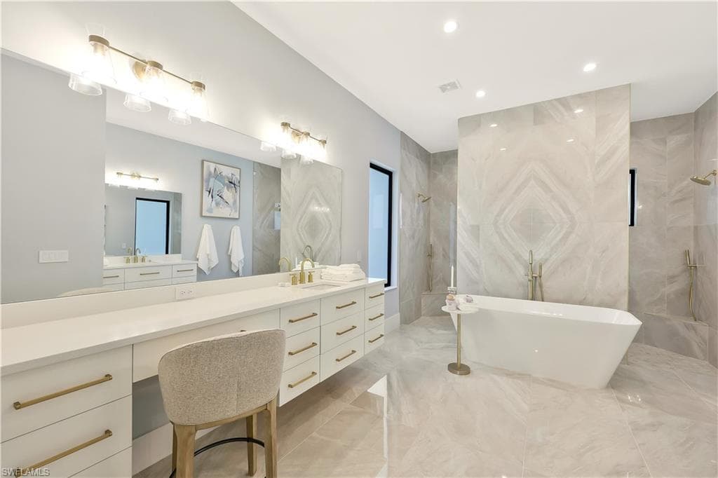 750 Myrtle TER-18