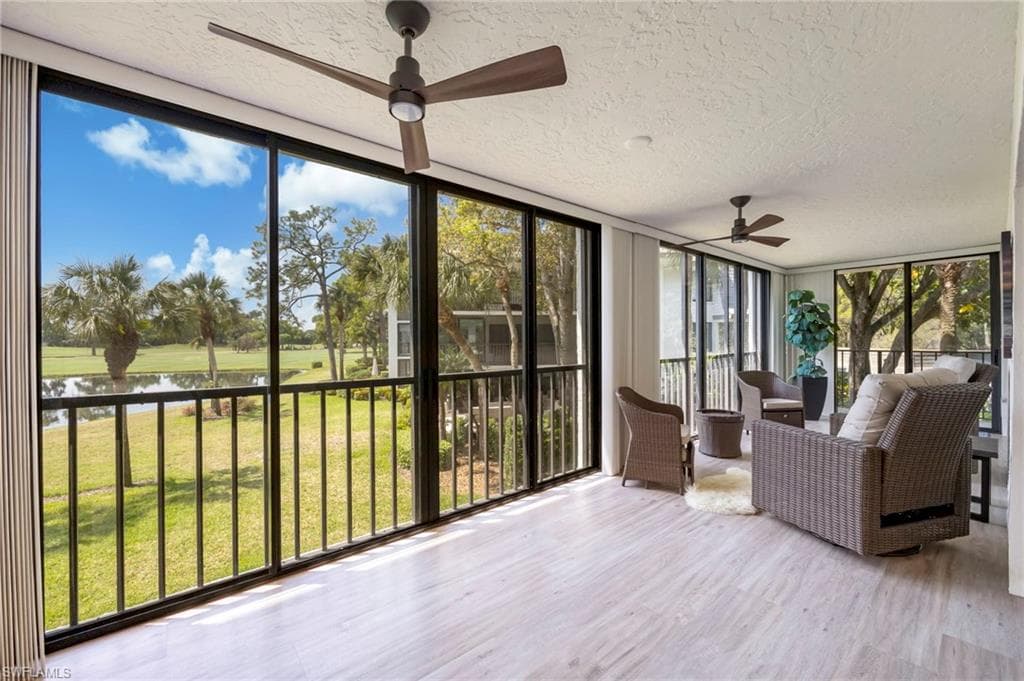 425 Wildwood LN-8
