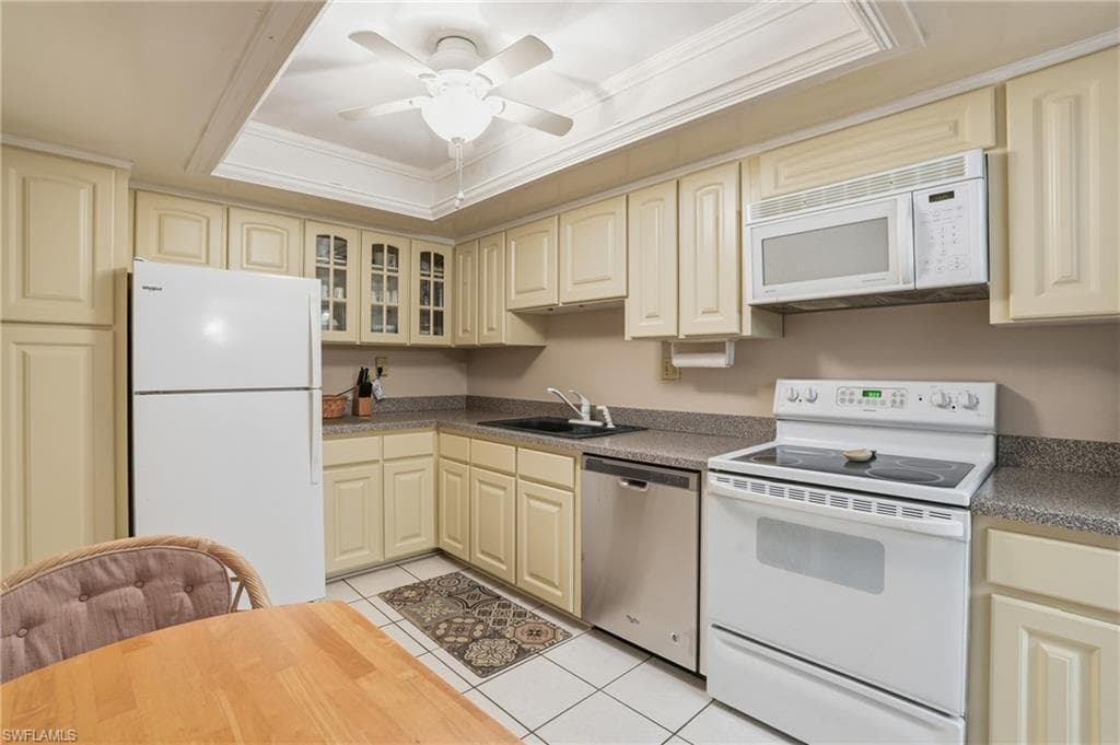 7146 Estero BLVD PH14-7
