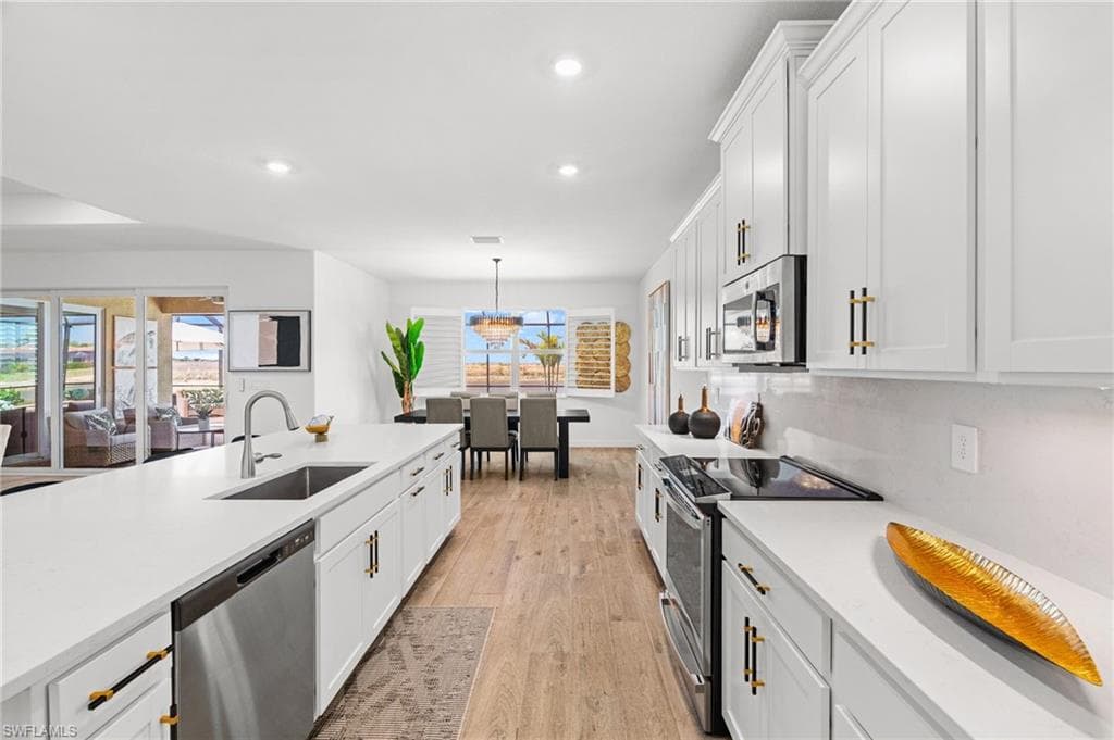 3517 Stormy Creek LN-10