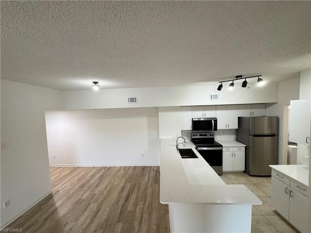 1830 Florida Club CIR 4304-39