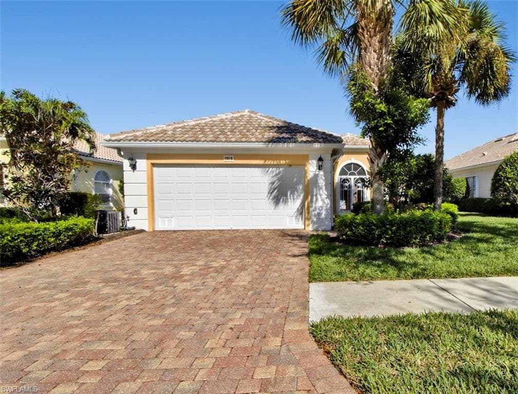 7919 Valentina CT-2
