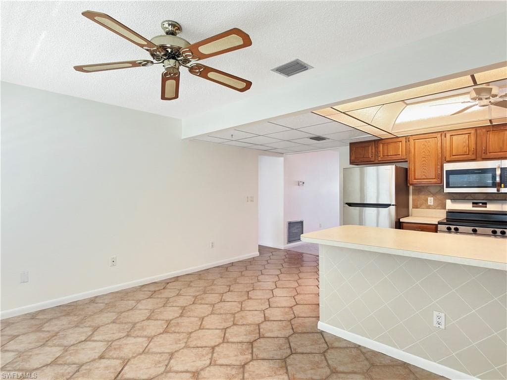 1326 S Brandywine CIR 4-11