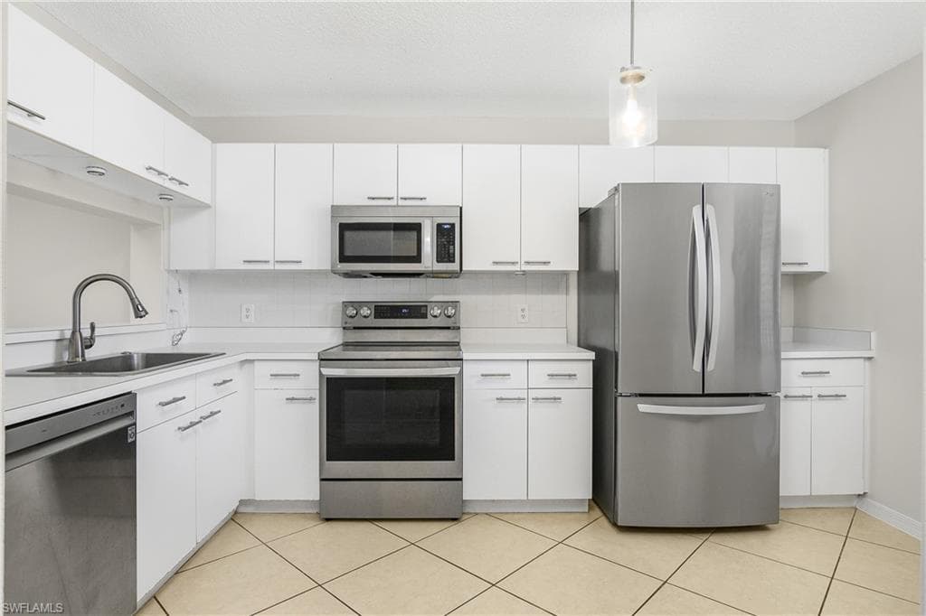 7774 Jewel LN 203-8