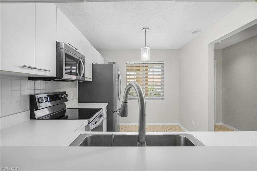 7774 Jewel LN 203-9