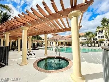 1141 Van Loon Commons CIR 102-15