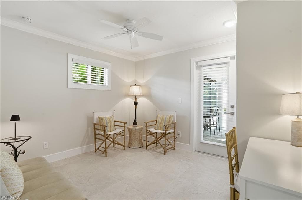 20 Bayview BLVD-18