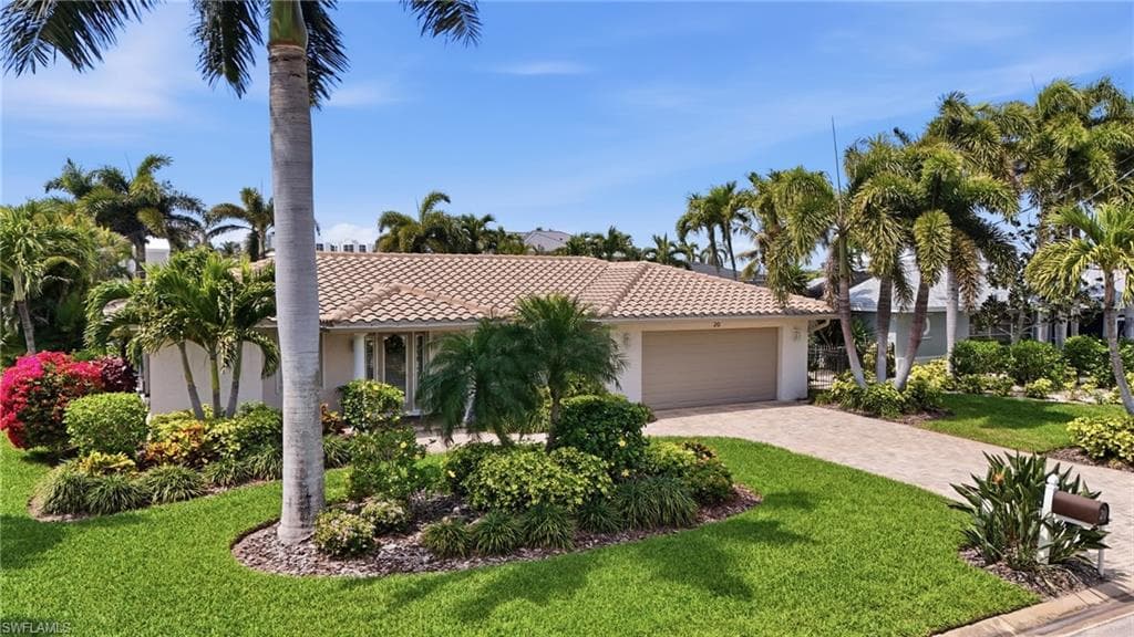 20 Bayview BLVD-39