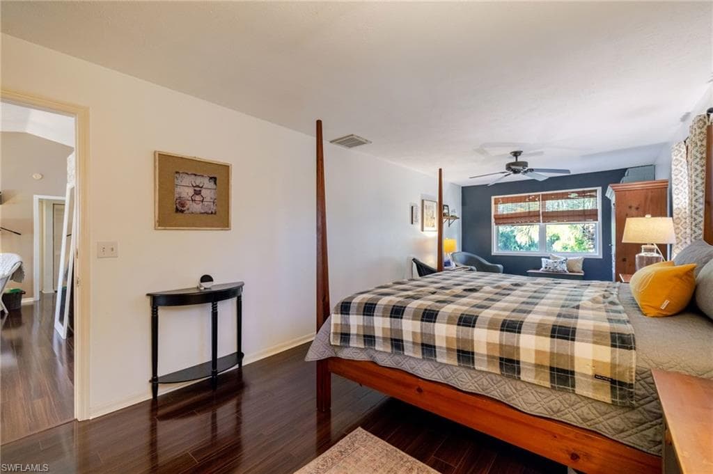 4730 Pembrooke LN-22