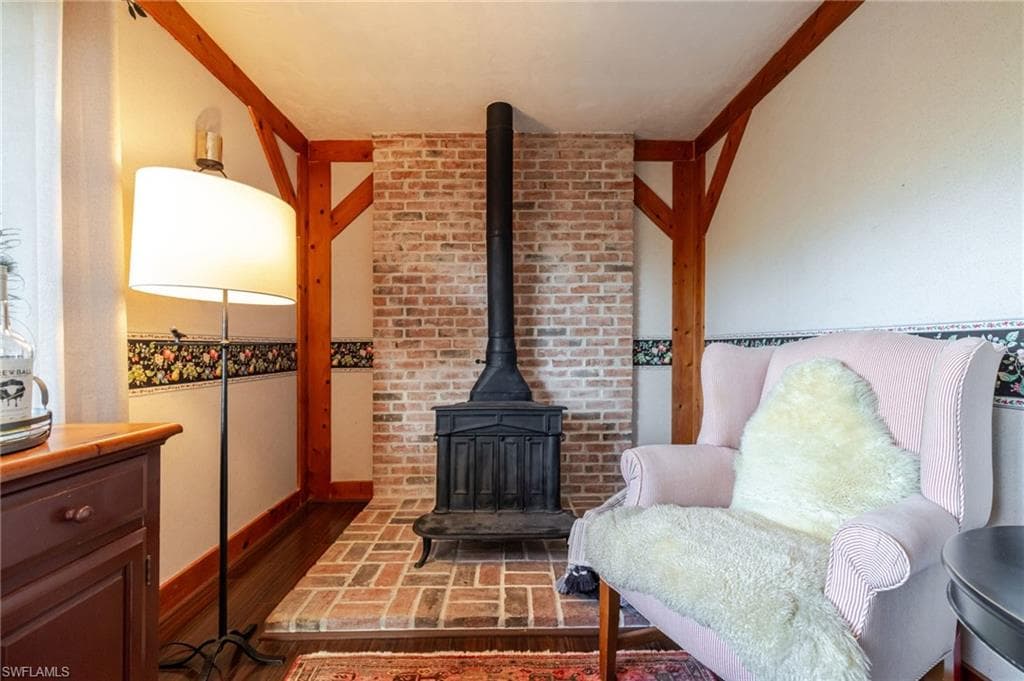 4730 Pembrooke LN-27