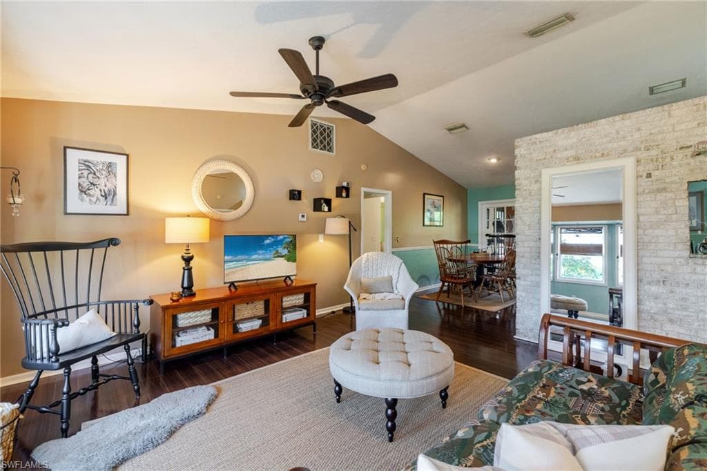 4730 Pembrooke LN-4