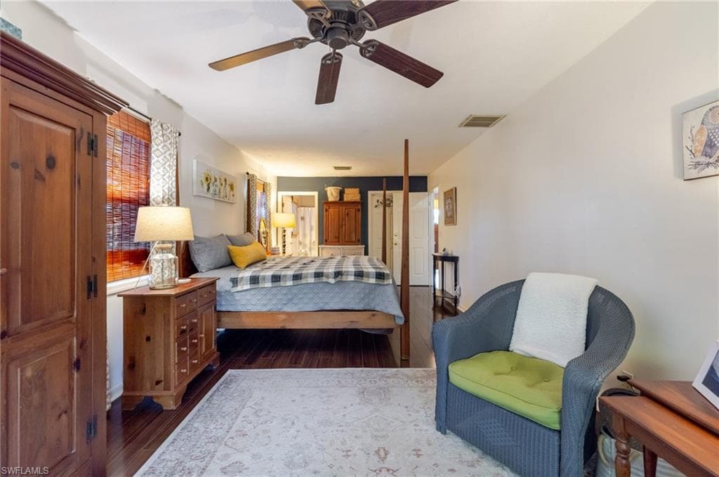 4730 Pembrooke LN-23