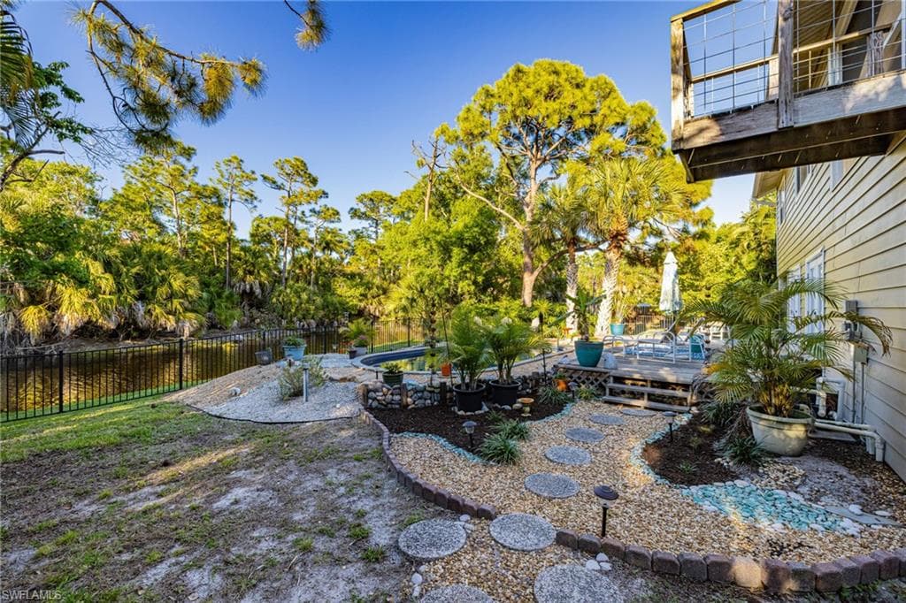 4730 Pembrooke LN-37