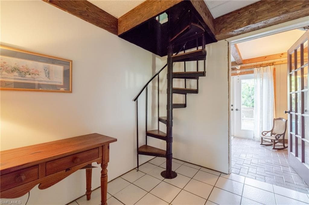 4730 Pembrooke LN-10