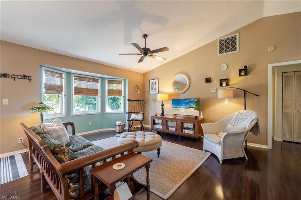 4730 Pembrooke LN-3