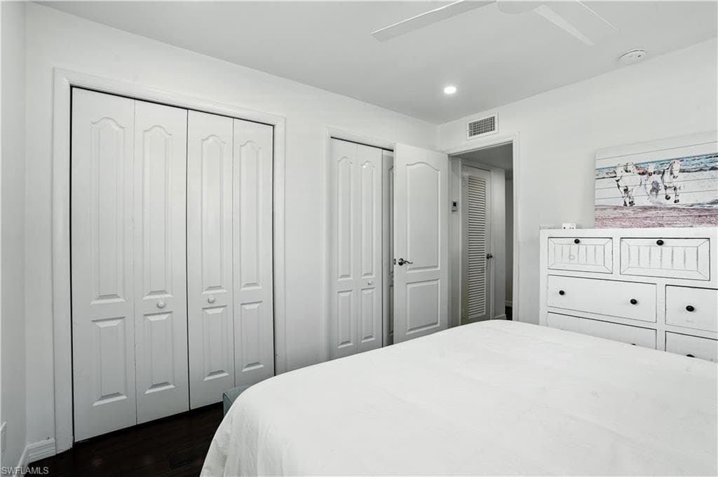 1063 22nd AVE N-19
